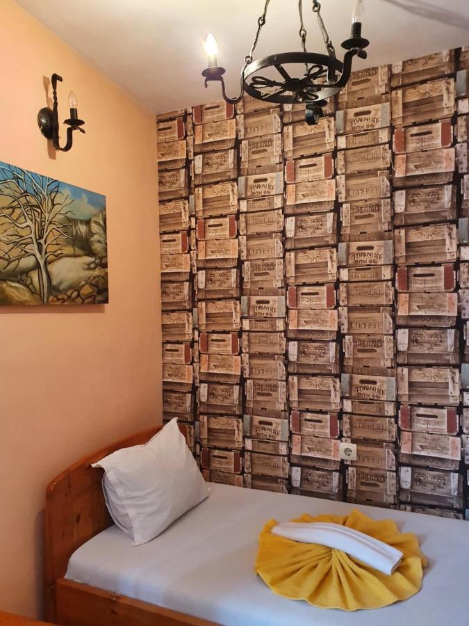 Семеен Хотел Българи Montana Extérieur photo