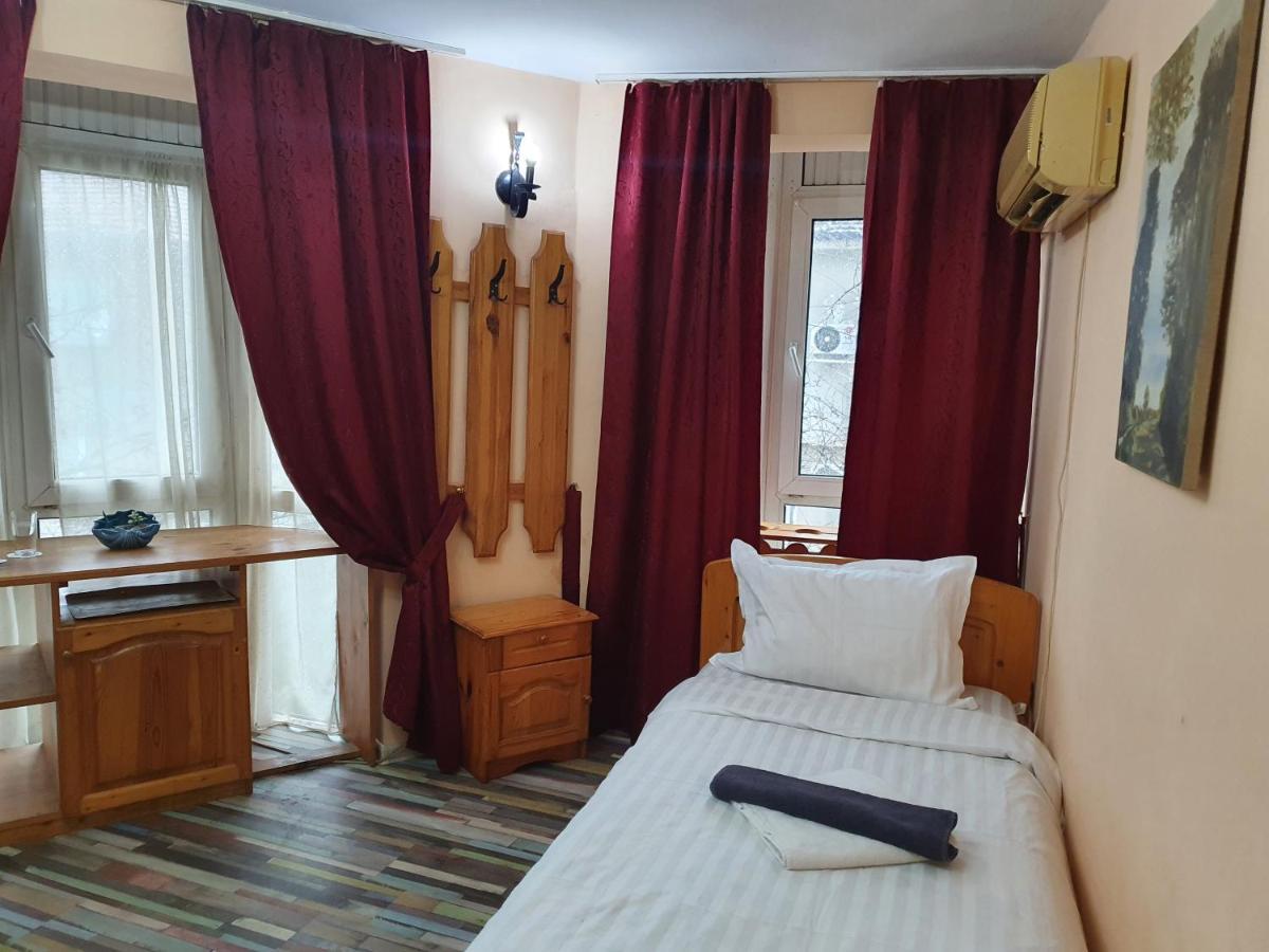 Семеен Хотел Българи Montana Extérieur photo
