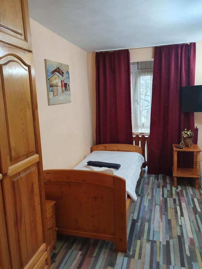 Семеен Хотел Българи Montana Extérieur photo