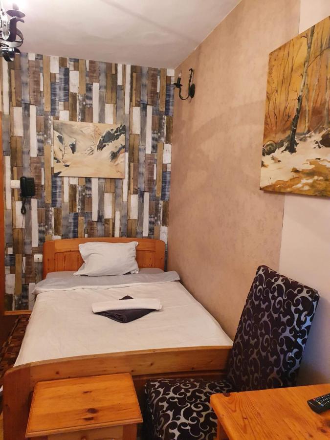 Семеен Хотел Българи Montana Extérieur photo