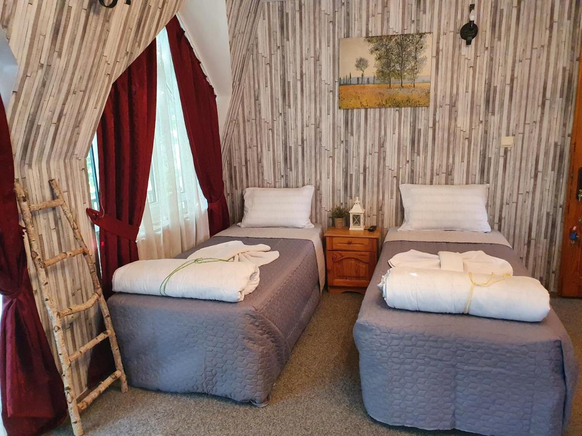 Семеен Хотел Българи Montana Extérieur photo